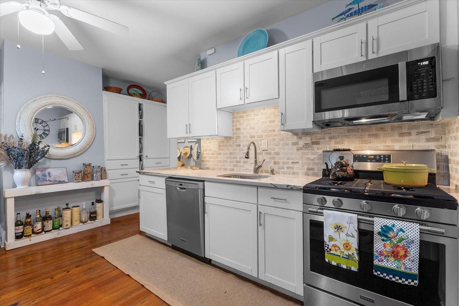 Single Family Residence at 1777 ALTA VISTA ST, SARASOTA, photo 17 of 79