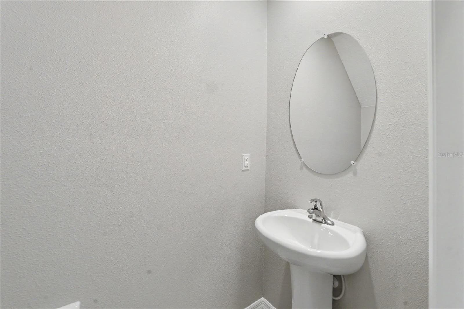 Single Family Residence at 1716 RIPPLE JADE PL, RUSKIN, photo 10 of 27