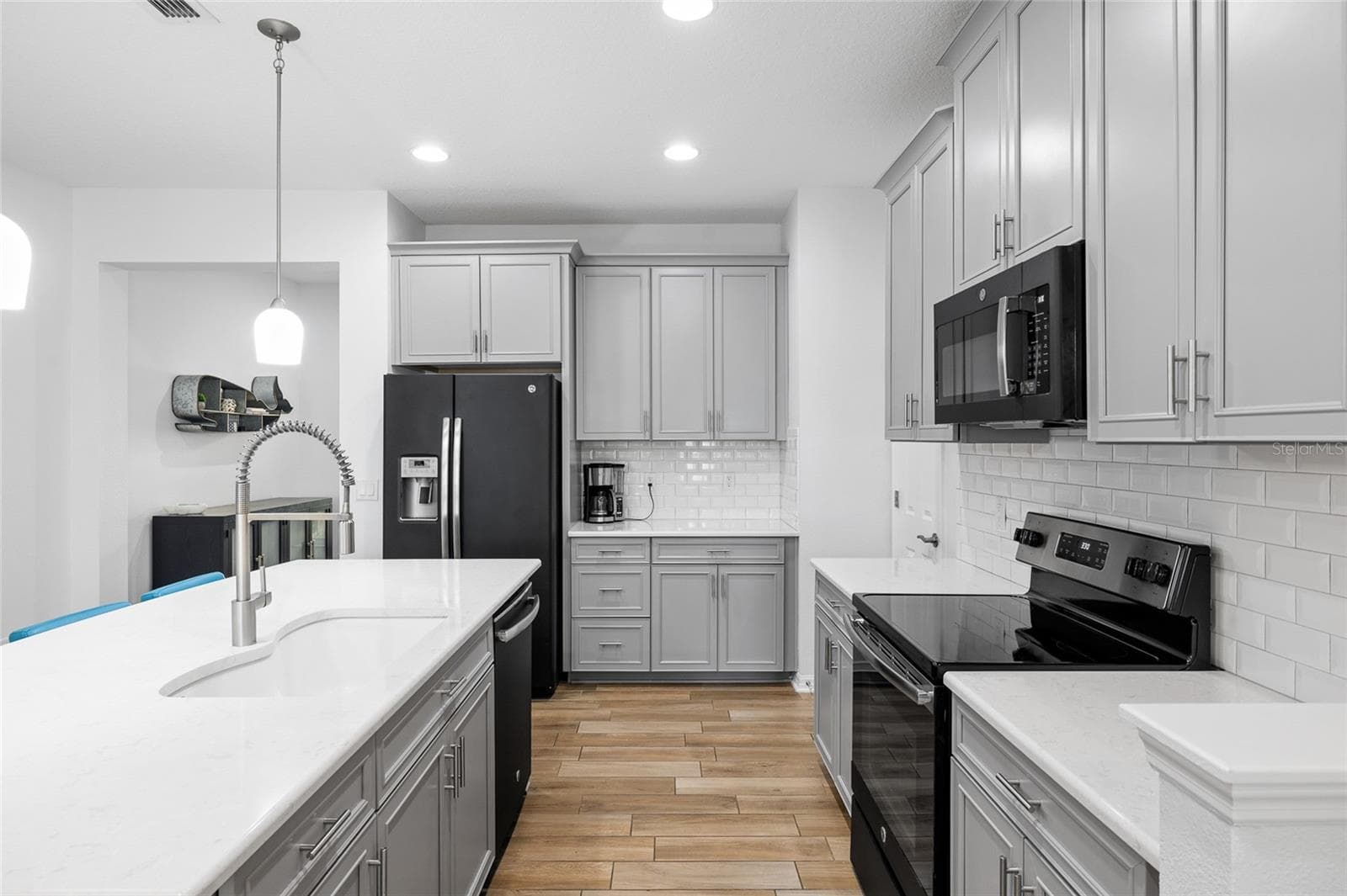 Townhouse at 11424 CROWNED SPARROW LN, TAMPA, photo 14 of 53