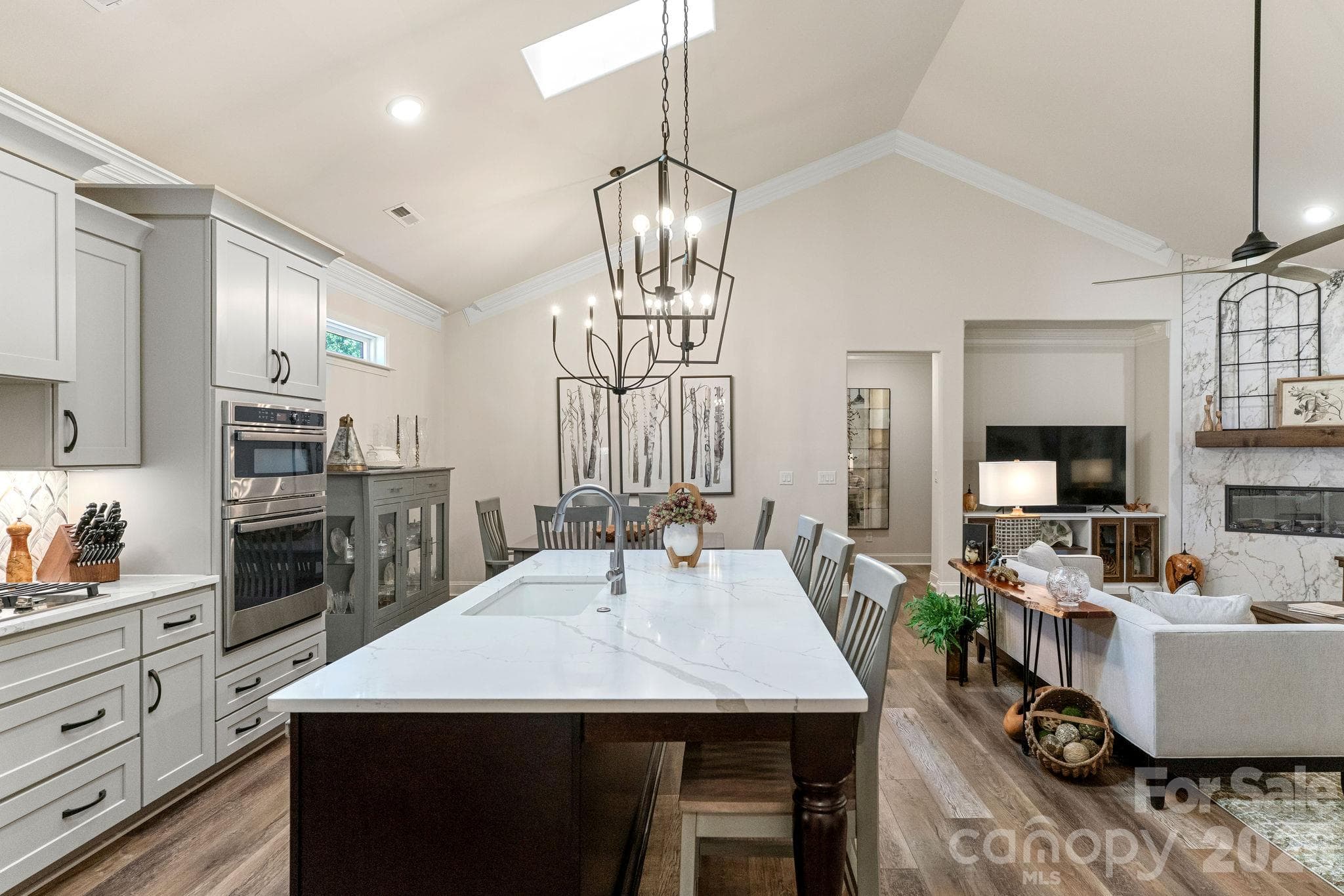 Single Family Residence at 1650 Sterling Branch Loop, Denver, photo 10 of 48