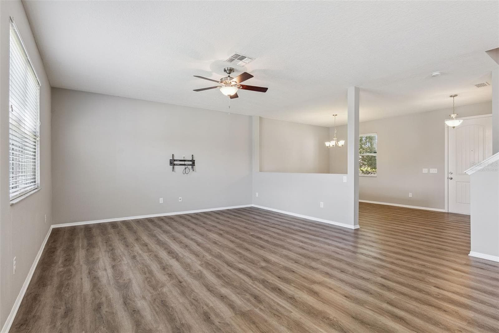 Virtually staged breakfast nook & kitchen - 13612 LARANJA ST, CLERMONT