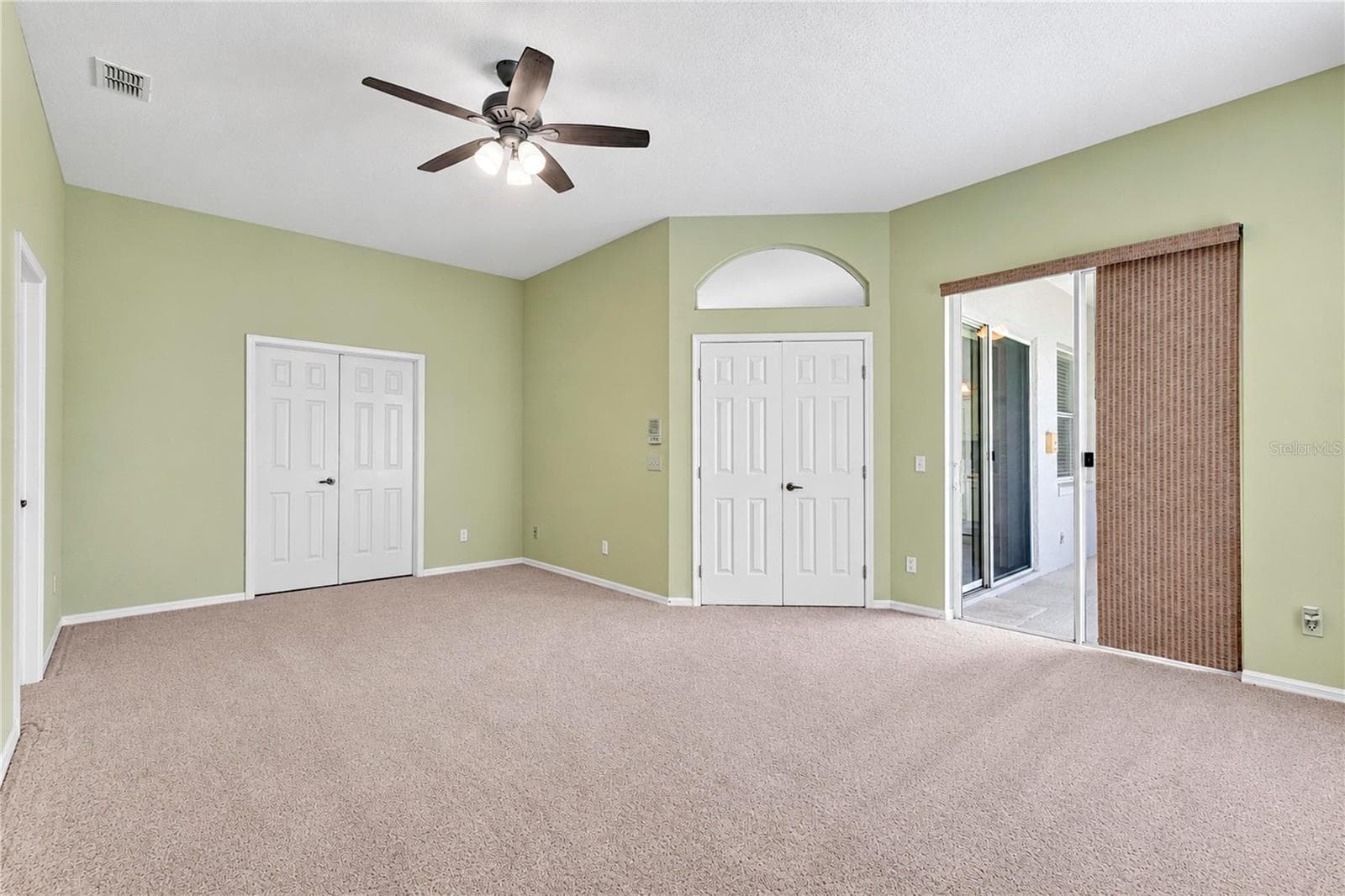 Single Family Residence at 639 LAKEHAVEN CIR, ORLANDO, photo 12 of 48