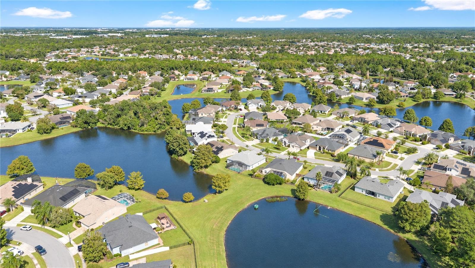 Single Family Residence at 639 LAKEHAVEN CIR, ORLANDO, photo 35 of 48