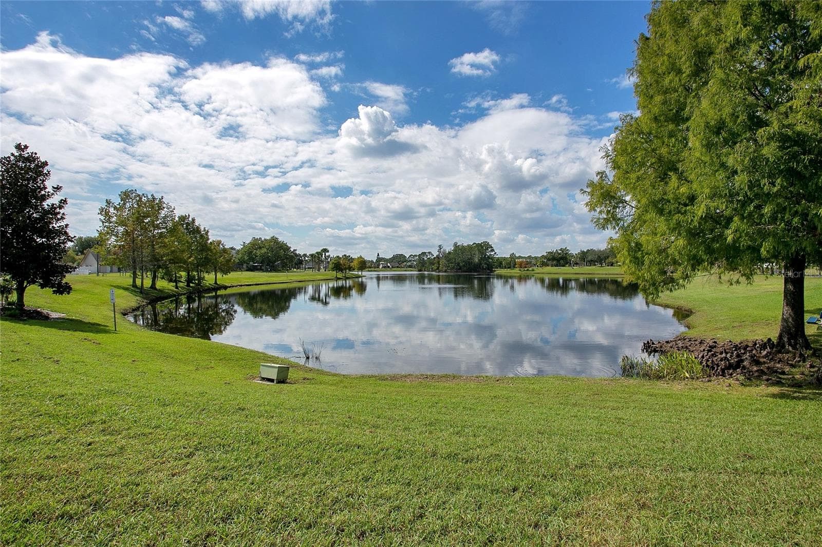 Single Family Residence at 639 LAKEHAVEN CIR, ORLANDO, photo 40 of 48