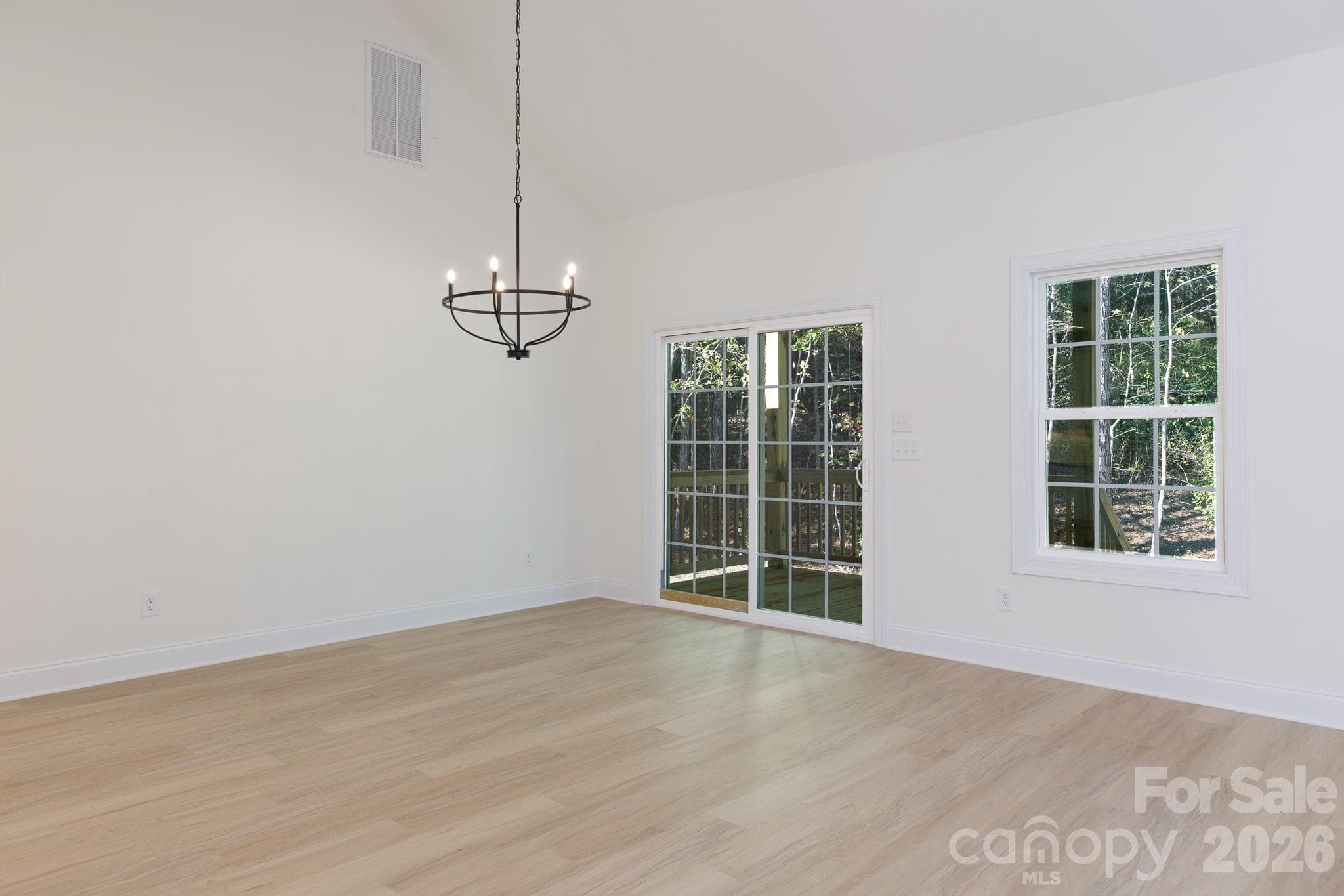 Single Family Residence at 2030 Hunters Creek Lane, Rock Hill, photo 10 of 32
