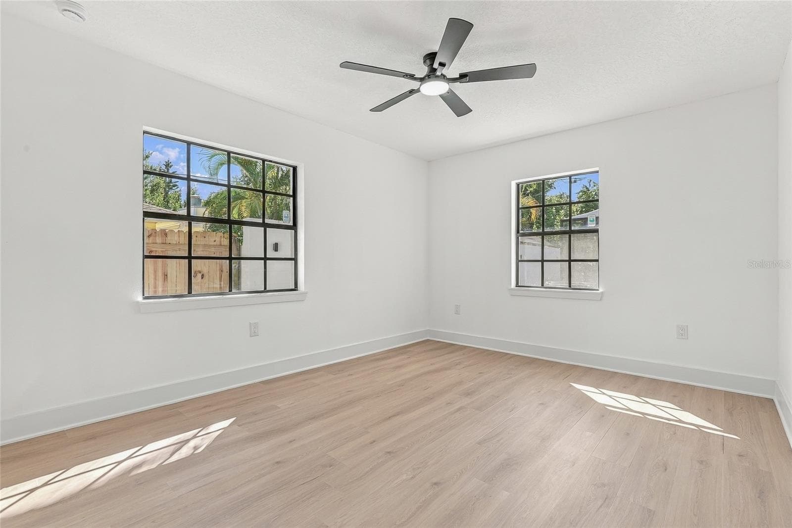 Single Family Residence at 3112 S JULIA CIR, TAMPA, photo 39 of 49