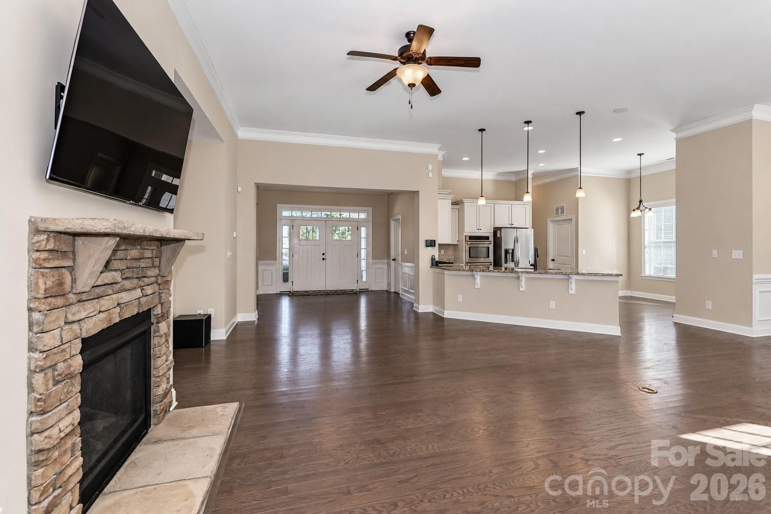 Single Family Residence at 161 Blueview Road, Mooresville, photo 10 of 46