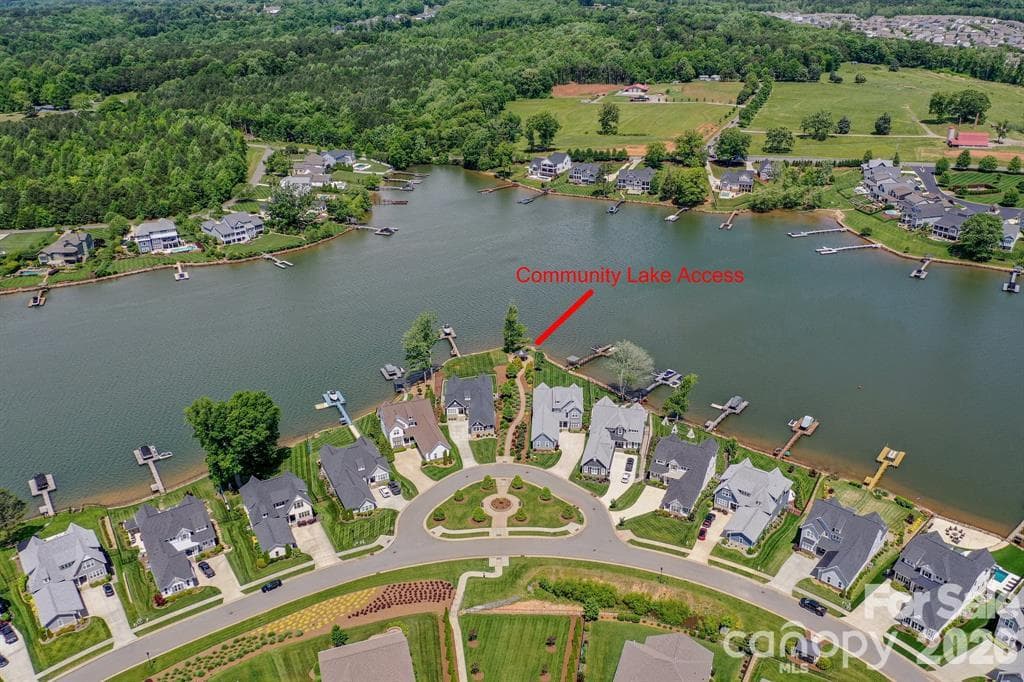Single Family Residence at 161 Blueview Road, Mooresville, photo 41 of 46