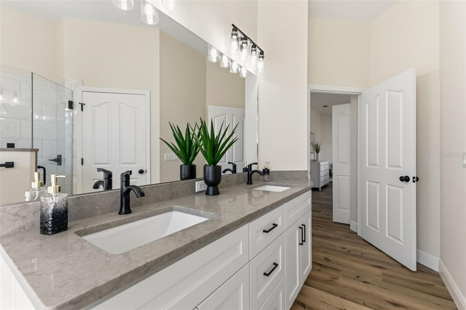Primary Bathroom - 1379 HENRY AVE, SPRING HILL