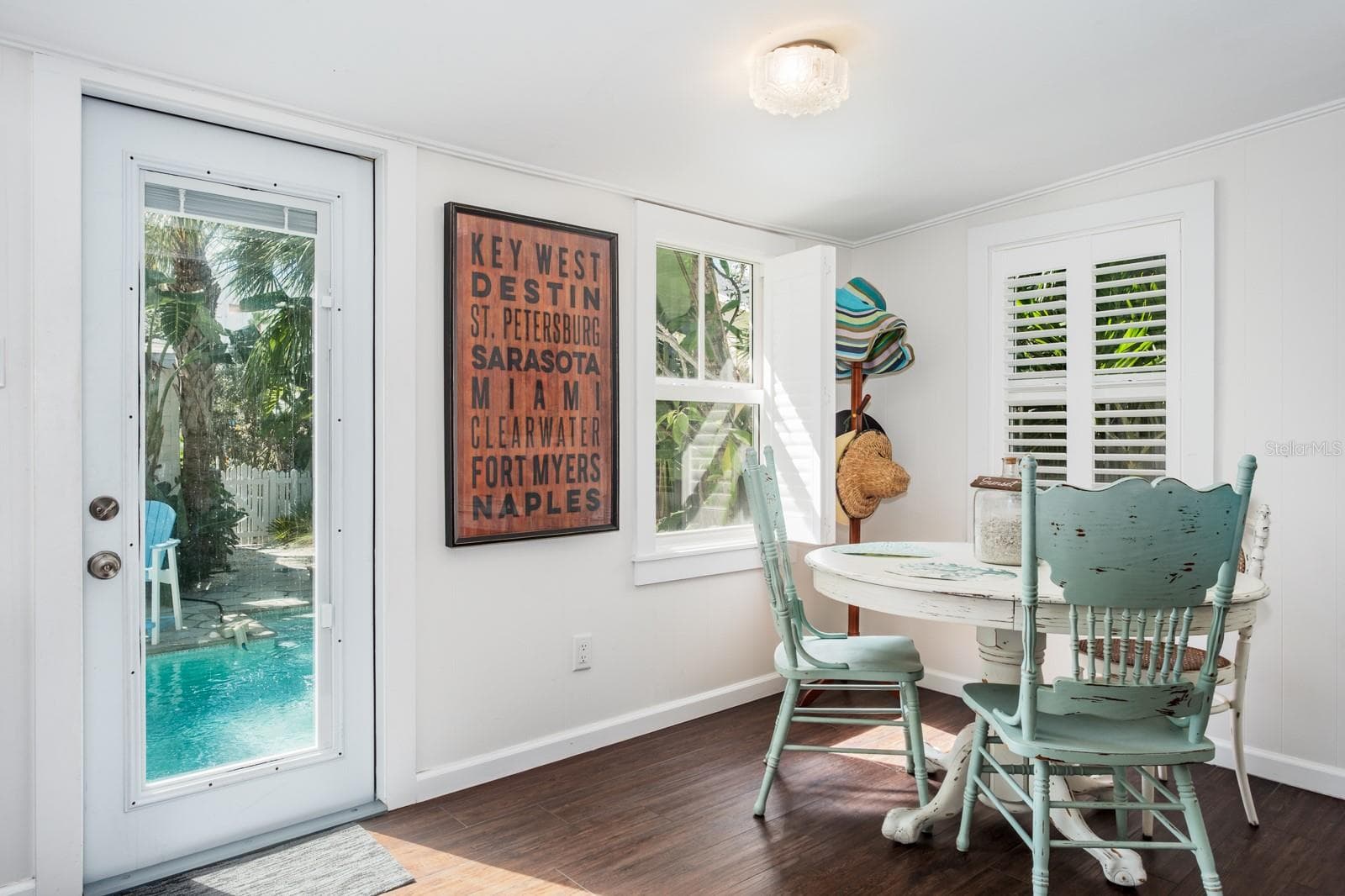 Back Cottage - 105 6TH AVE, ST PETE BEACH