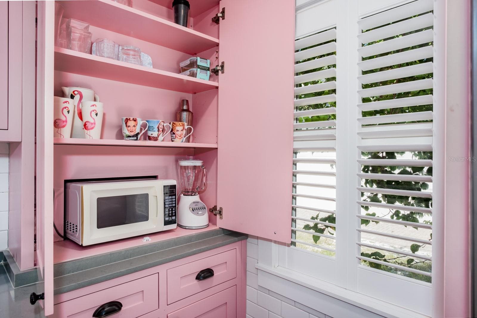 Back Cottage - 105 6TH AVE, ST PETE BEACH