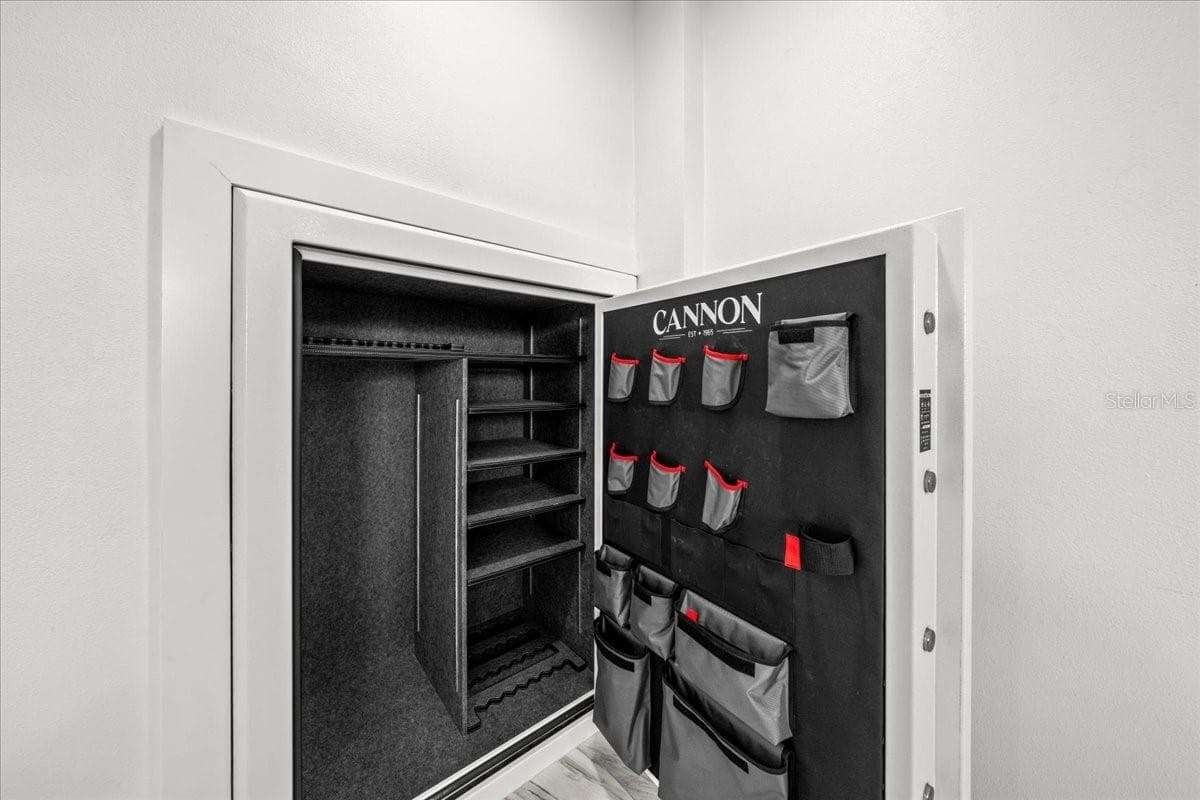 Built In Wall Safe - 3010 EVENSONG CT, HOLIDAY
