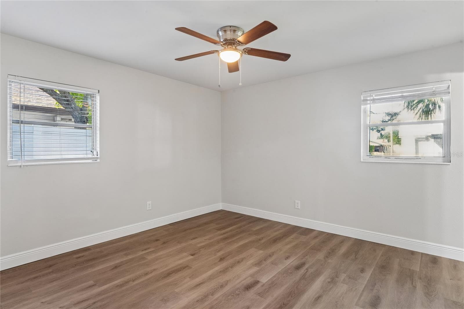 Single Family Residence at 4810 WYNWOOD DR, TAMPA, photo 13 of 25