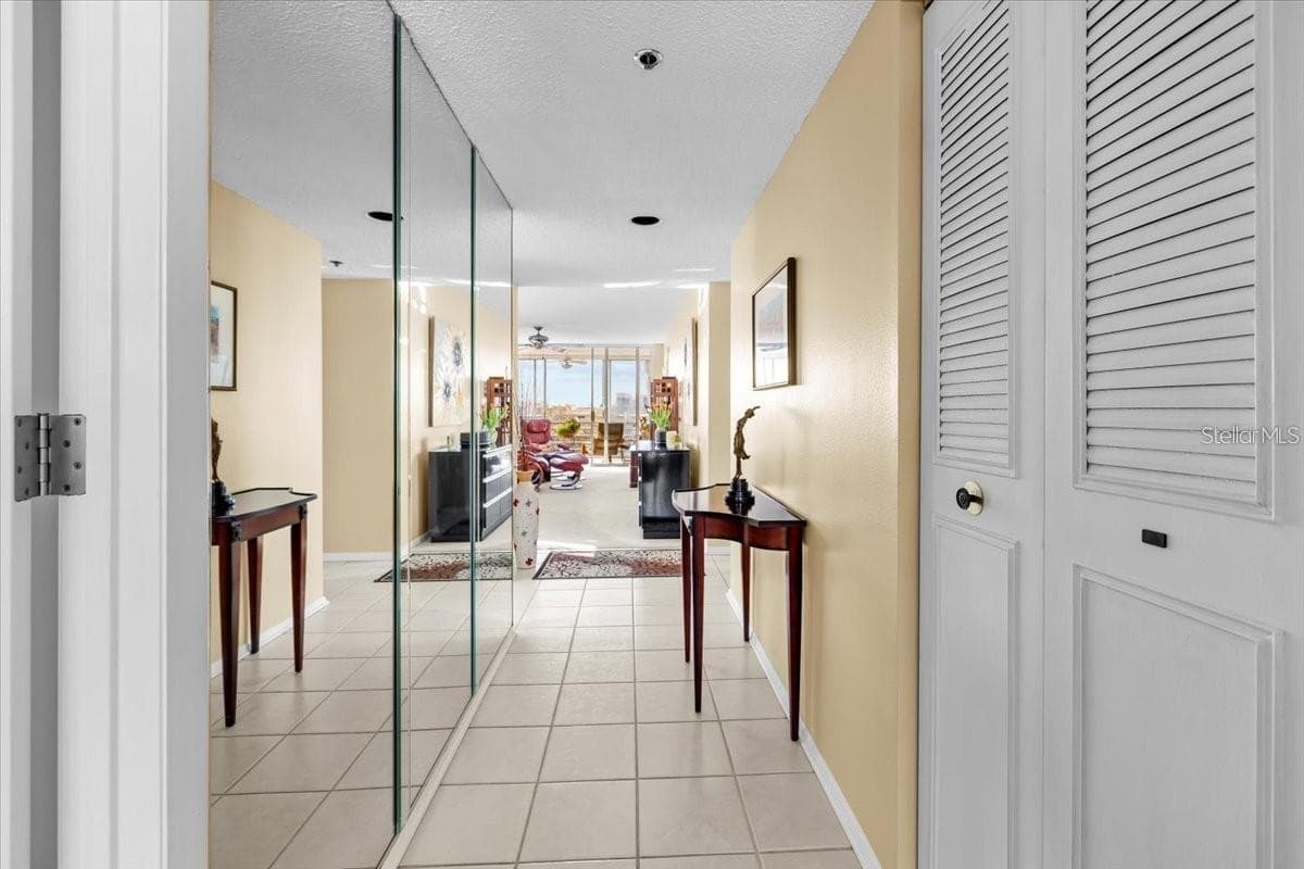 Condominium at 4460 FAIRWAYS BLVD #401, BRADENTON, photo 7 of 40