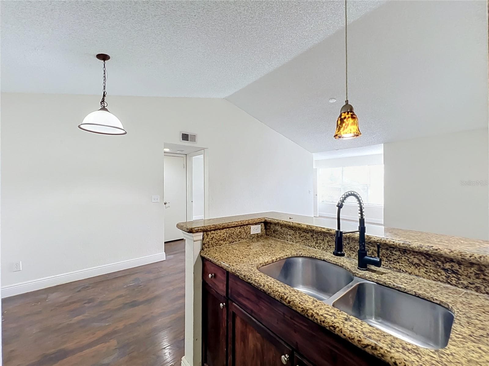 Quadruplex at 5116 CONROY RD #23, ORLANDO, photo 6 of 100