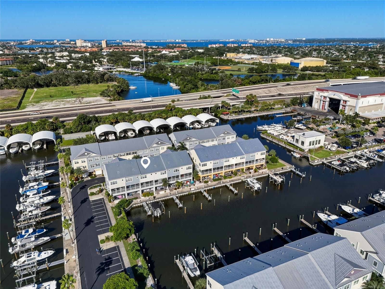 Access to the Gulf /Tampa Bay waters only 5 mins away - 6072 MOORINGS DR S, ST PETERSBURG