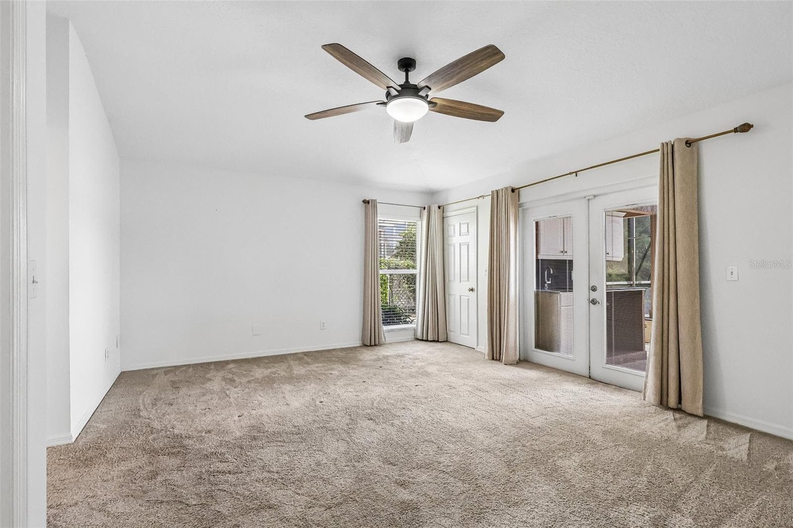 Single Family Residence at 1113 HAWTHORNE COVE DR, OCOEE, photo 17 of 43