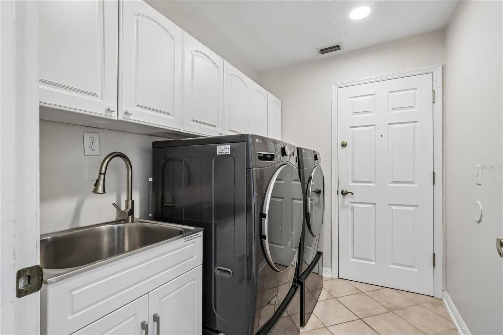 Single Family Residence at 1113 HAWTHORNE COVE DR, OCOEE, photo 21 of 43