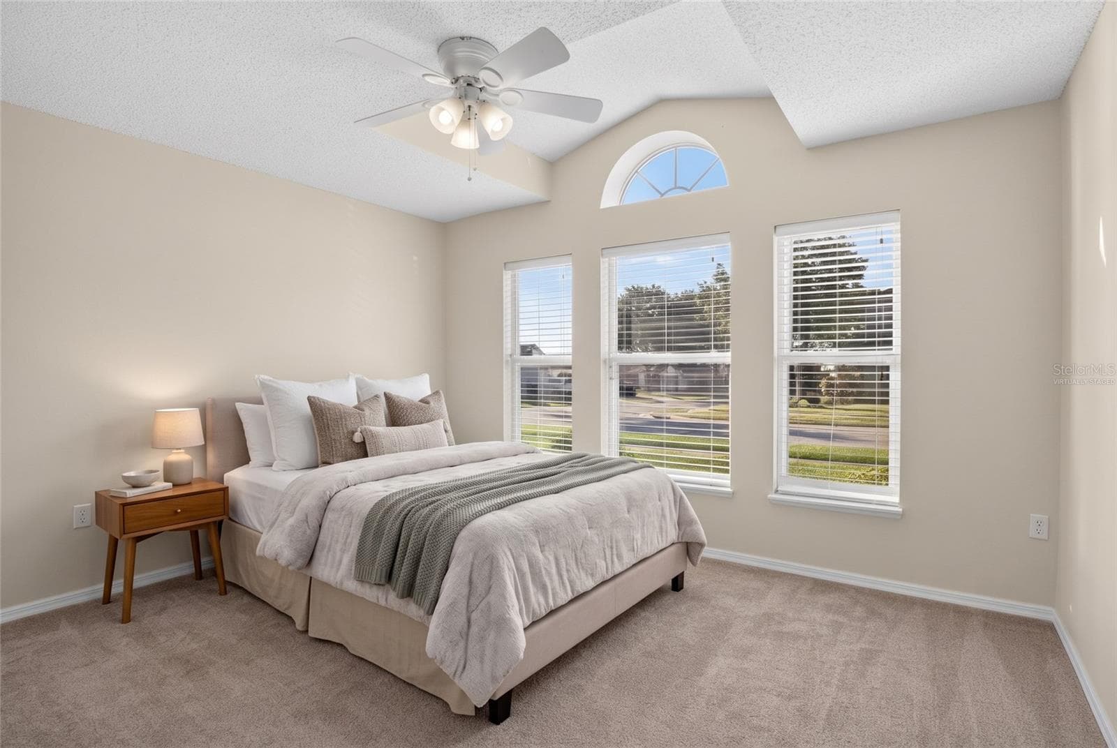 Virtually staged - 16111 WILKINSON DR, CLERMONT