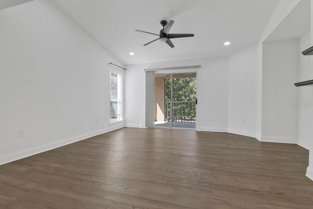Condominium at 9481 HIGHLAND OAK DR. #514, TAMPA, photo 4 of 30