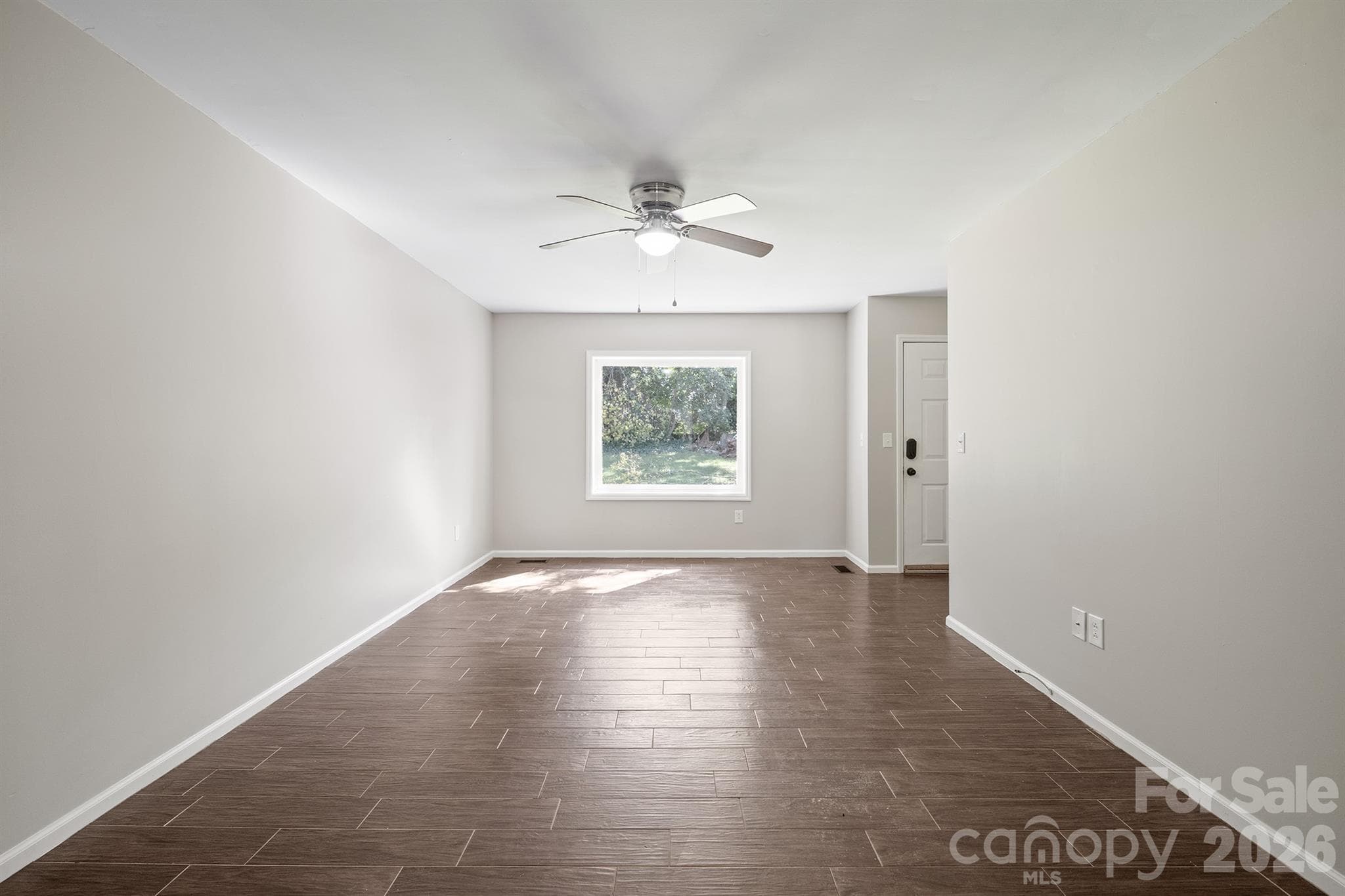 Townhouse at 731 10th Avenue NE, Hickory, photo 10 of 30
