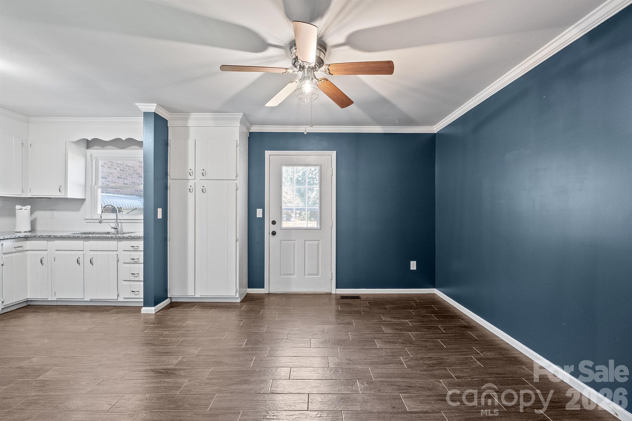 Townhouse at 731 10th Avenue NE, Hickory, photo 11 of 30