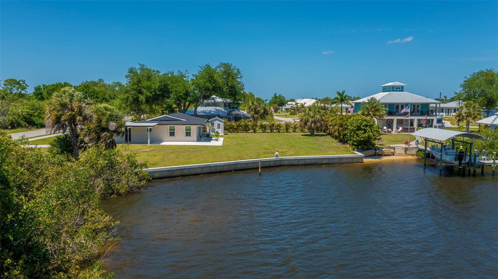 Single Family Residence at 3404 LAKE VIEW BLVD, PORT CHARLOTTE, photo 7 of 101