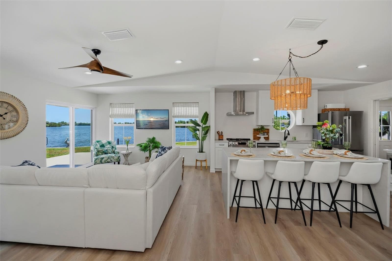 Single Family Residence at 3404 LAKE VIEW BLVD, PORT CHARLOTTE, photo 11 of 101