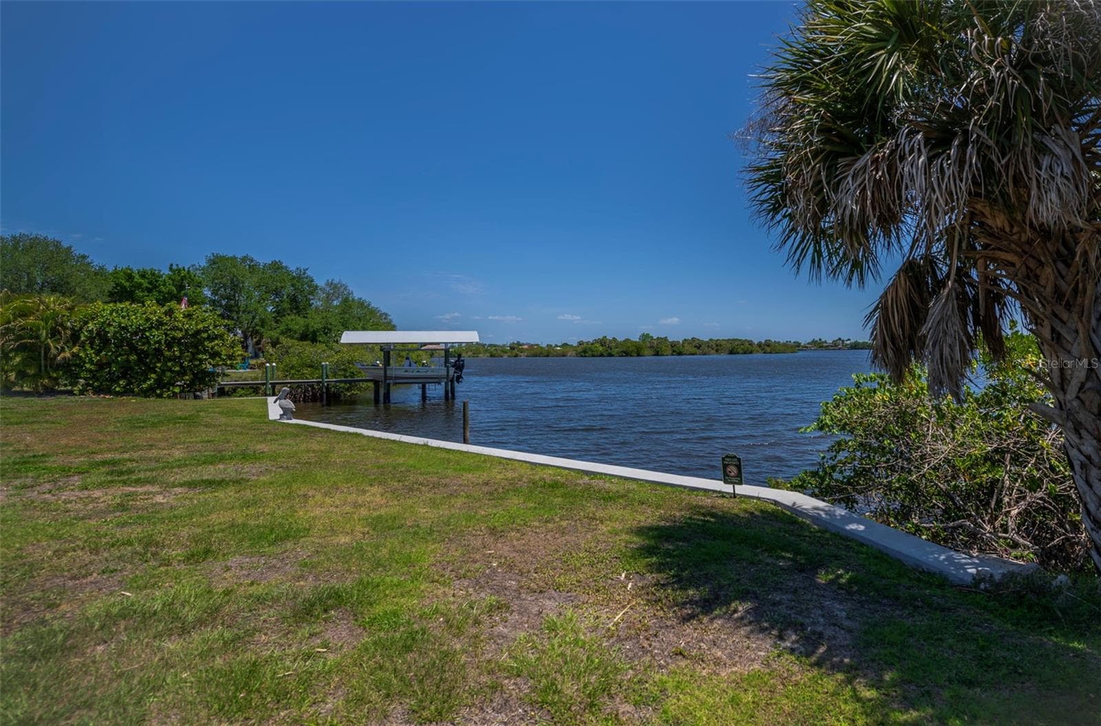 Single Family Residence at 3404 LAKE VIEW BLVD, PORT CHARLOTTE, photo 37 of 101