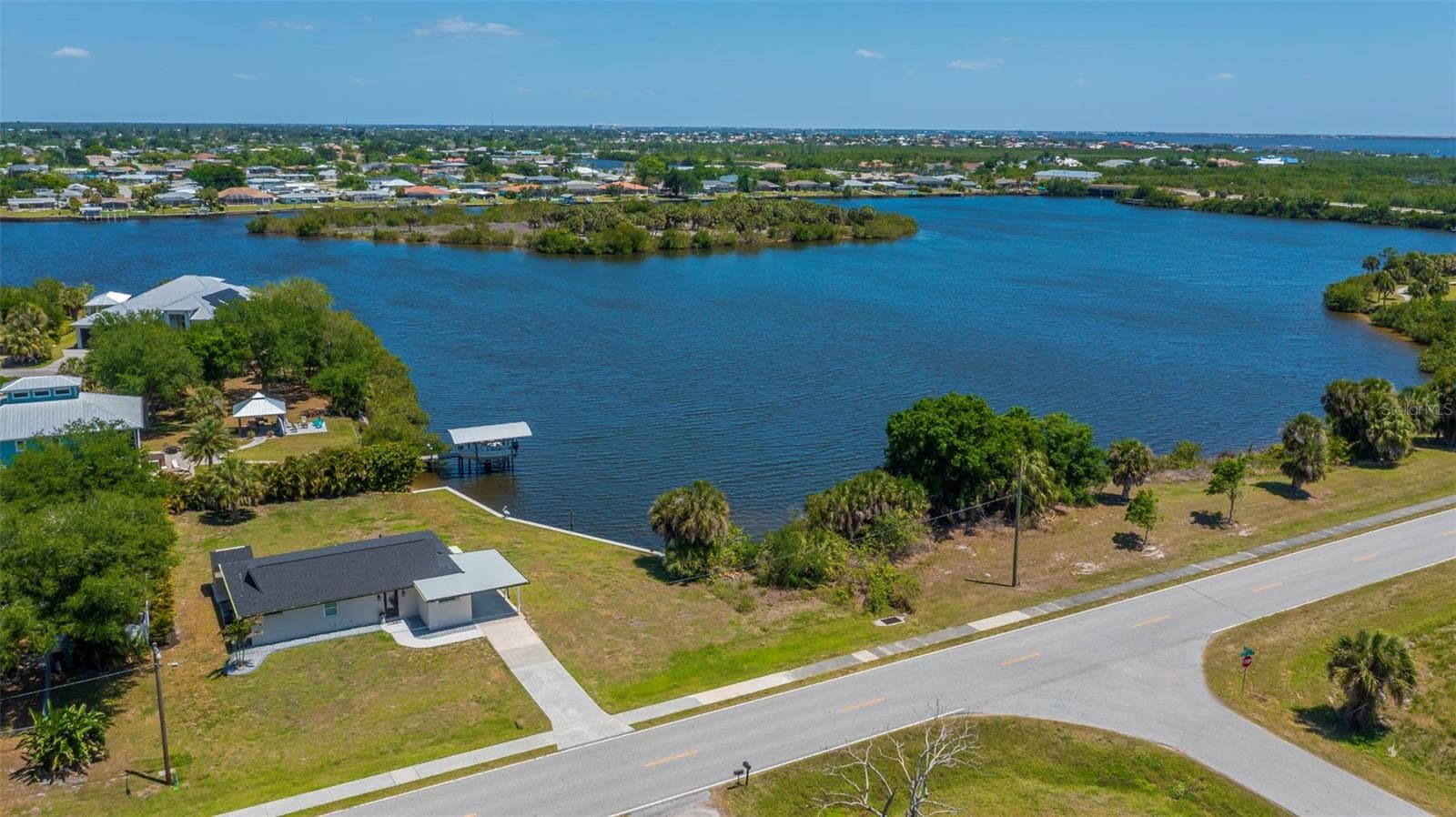 Single Family Residence at 3404 LAKE VIEW BLVD, PORT CHARLOTTE, photo 41 of 101