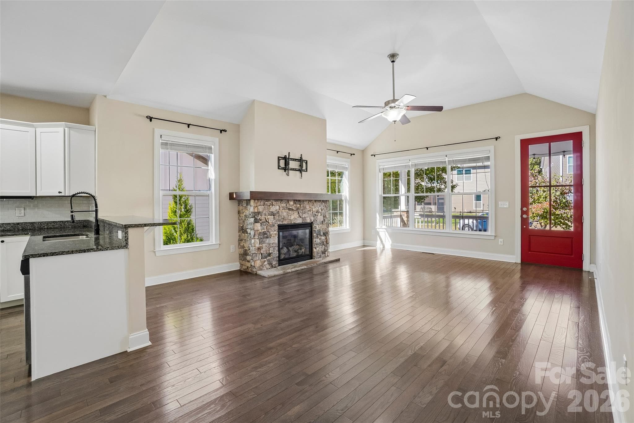 Single Family Residence at 3 Dreambird Drive, Leicester, photo 7 of 27