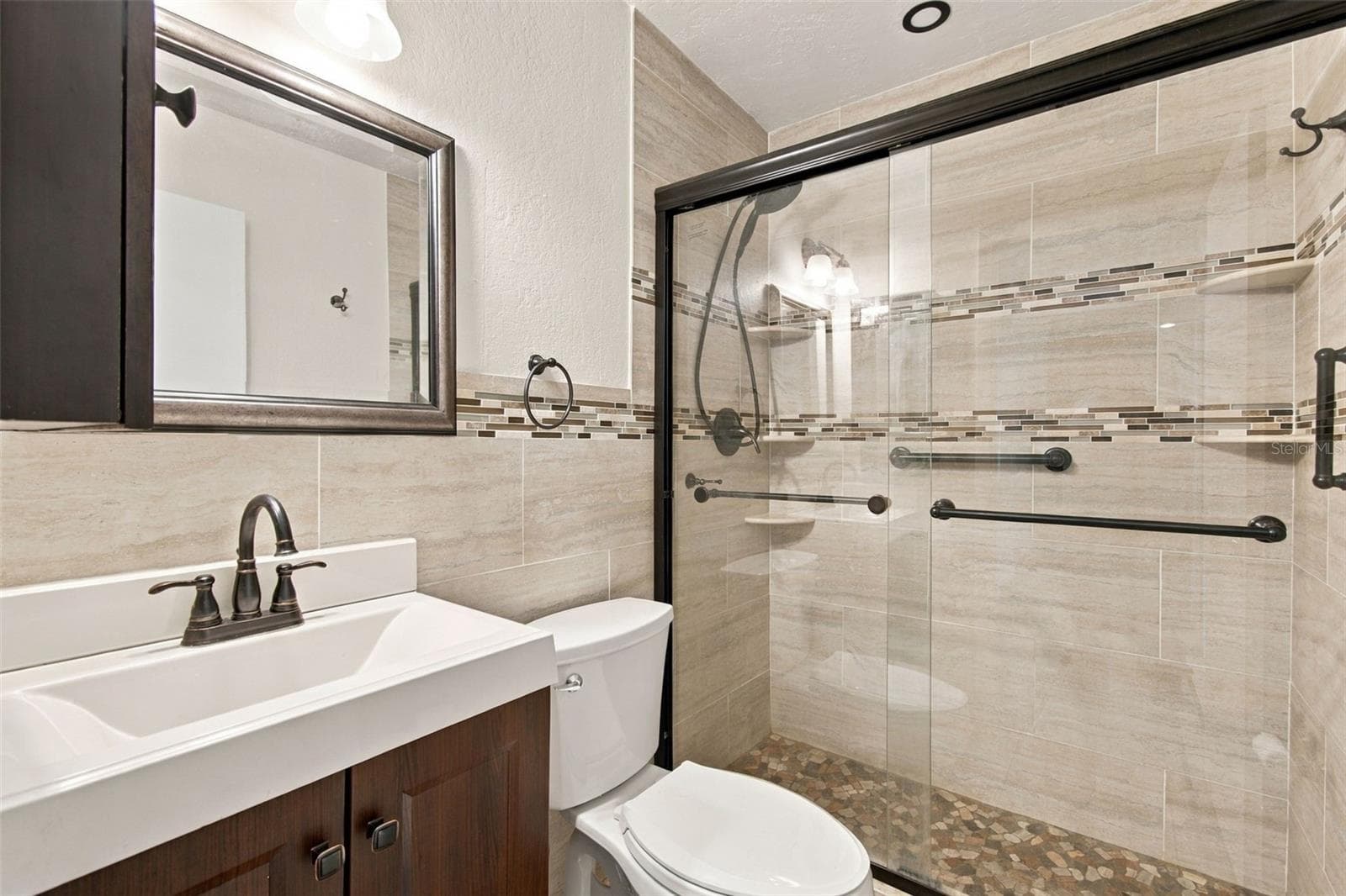 Hall Bathroom - 3445 35TH ST N, ST PETERSBURG