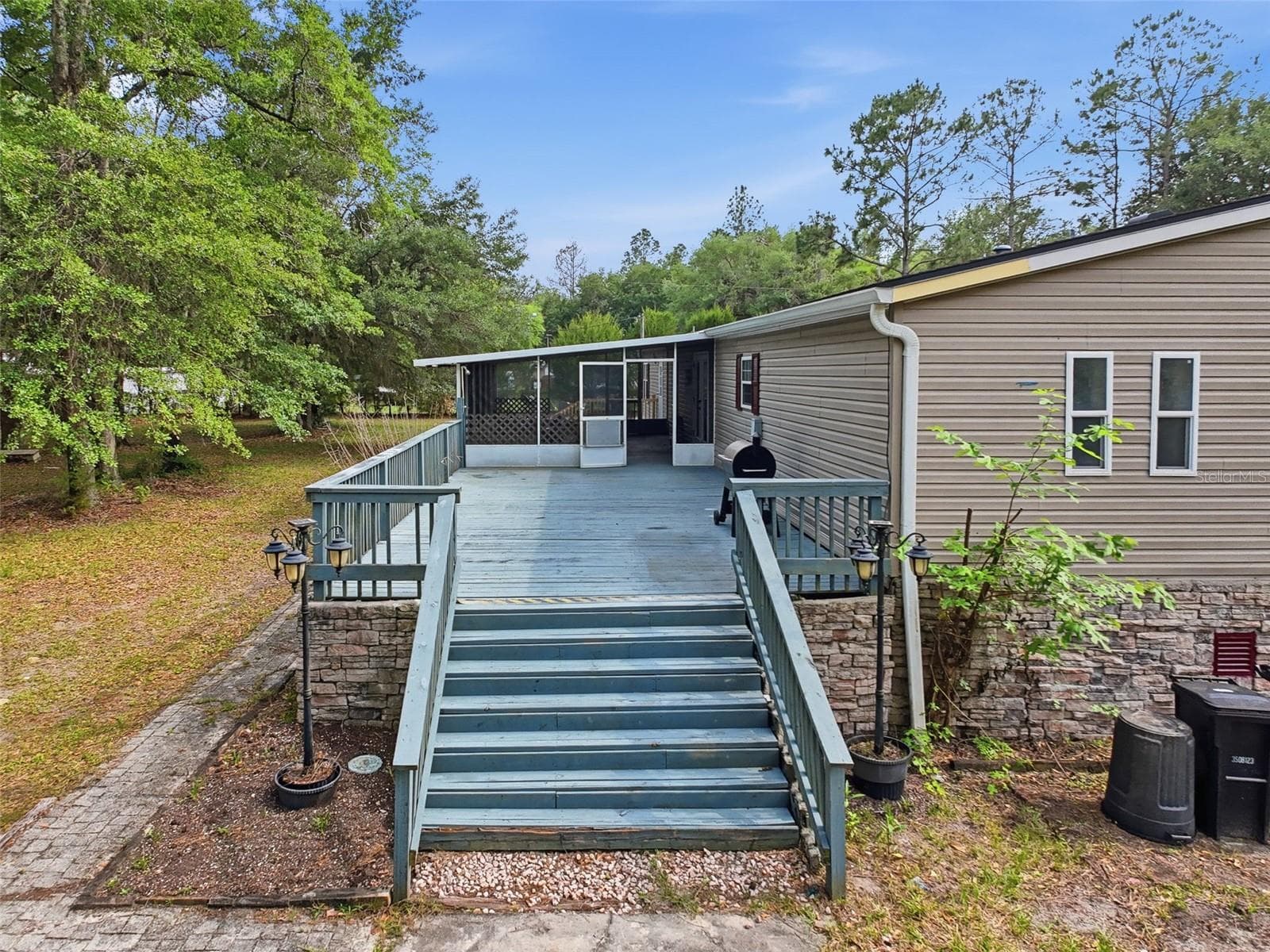 Manufactured Home at 17926 SE 49TH PL, HAWTHORNE, photo 16 of 93