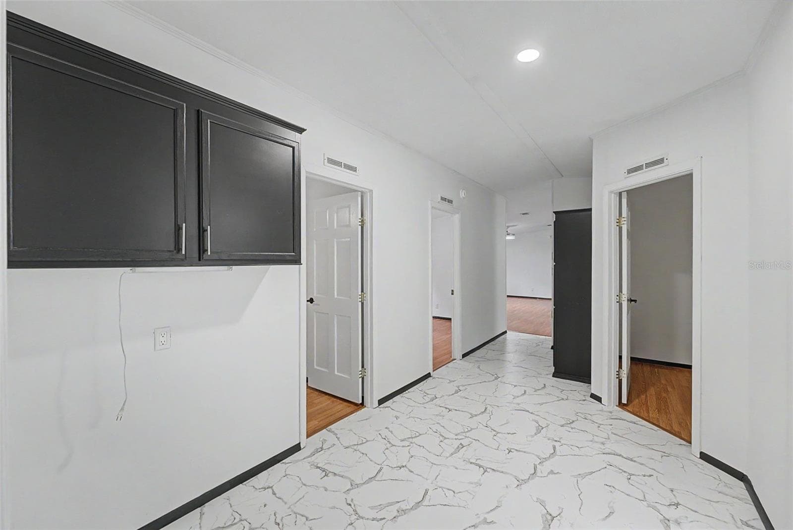 Manufactured Home at 17926 SE 49TH PL, HAWTHORNE, photo 67 of 93