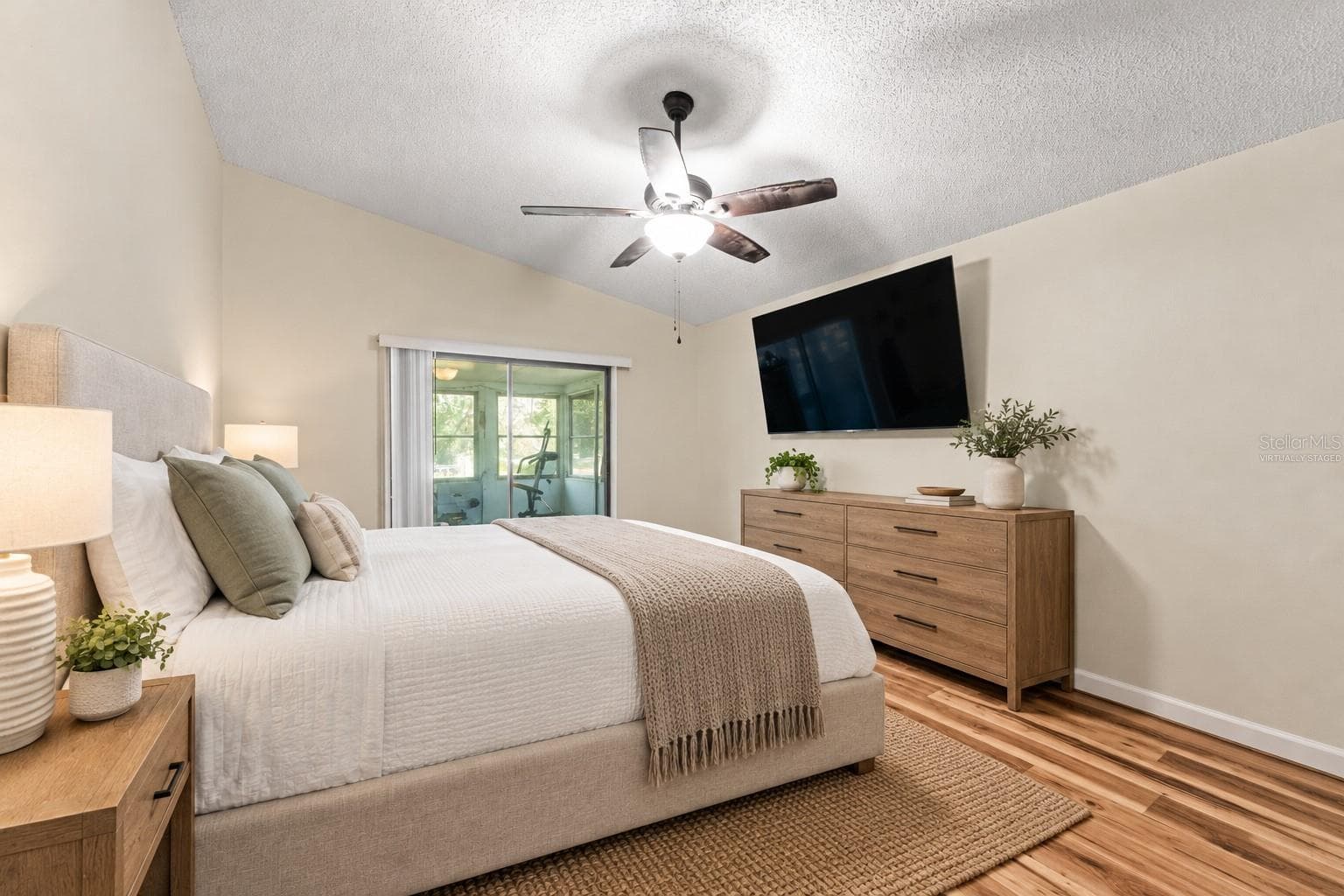 Virtually Staged - 4277 SW 143RD LANE RD, OCALA