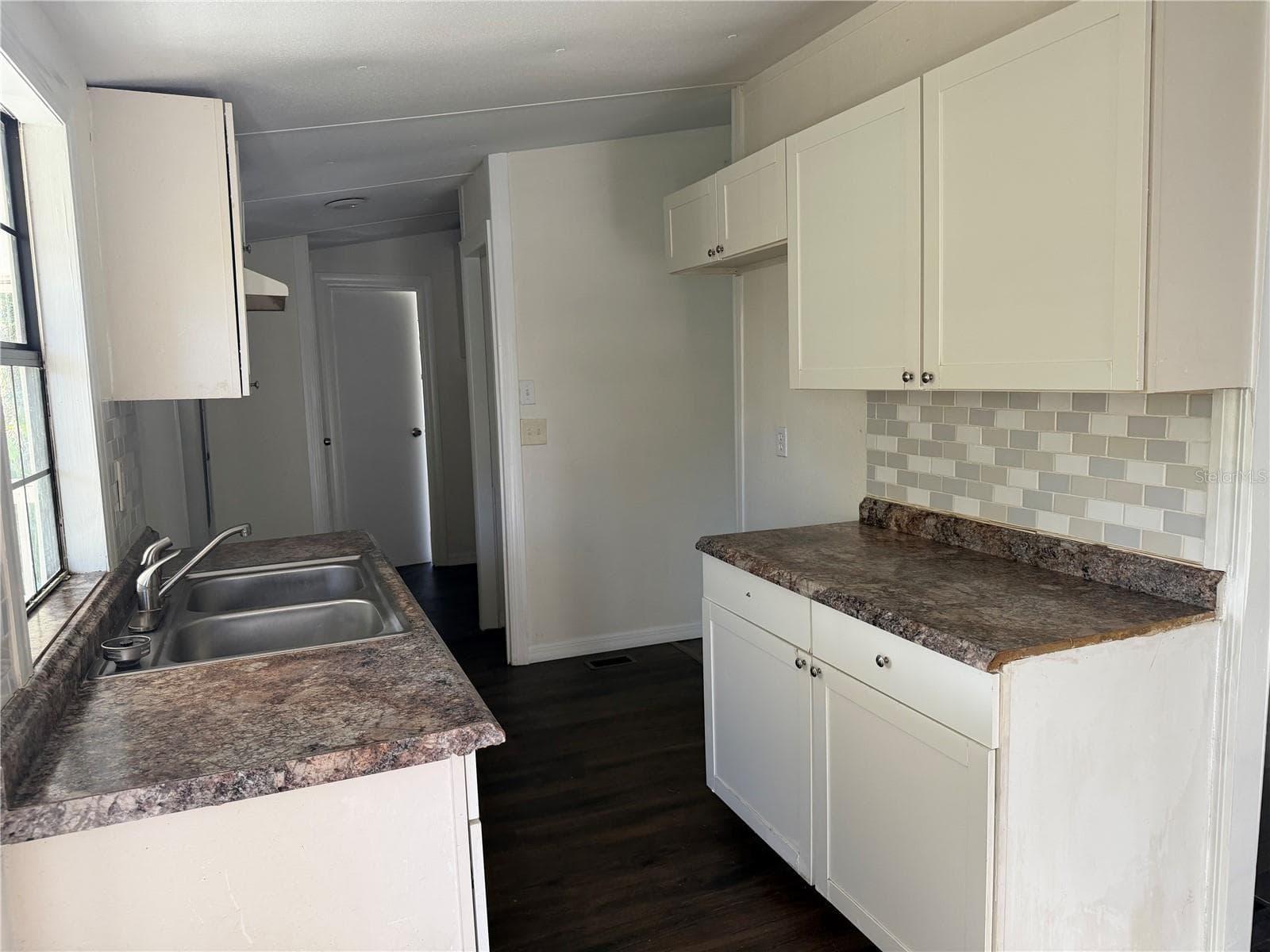 Kitchen - 9038 PARRISH AVE, BROOKSVILLE