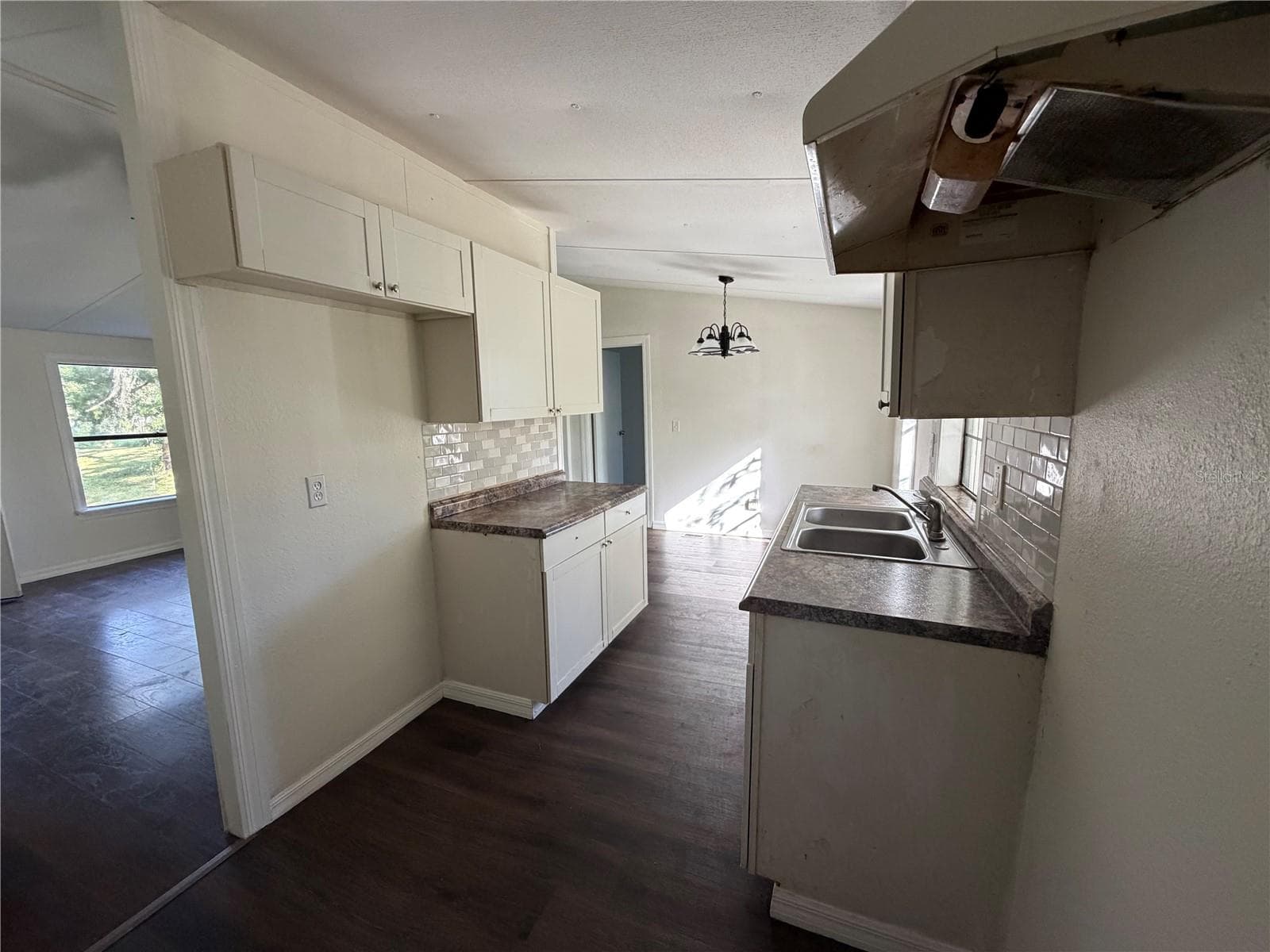 Kitchen - 9038 PARRISH AVE, BROOKSVILLE