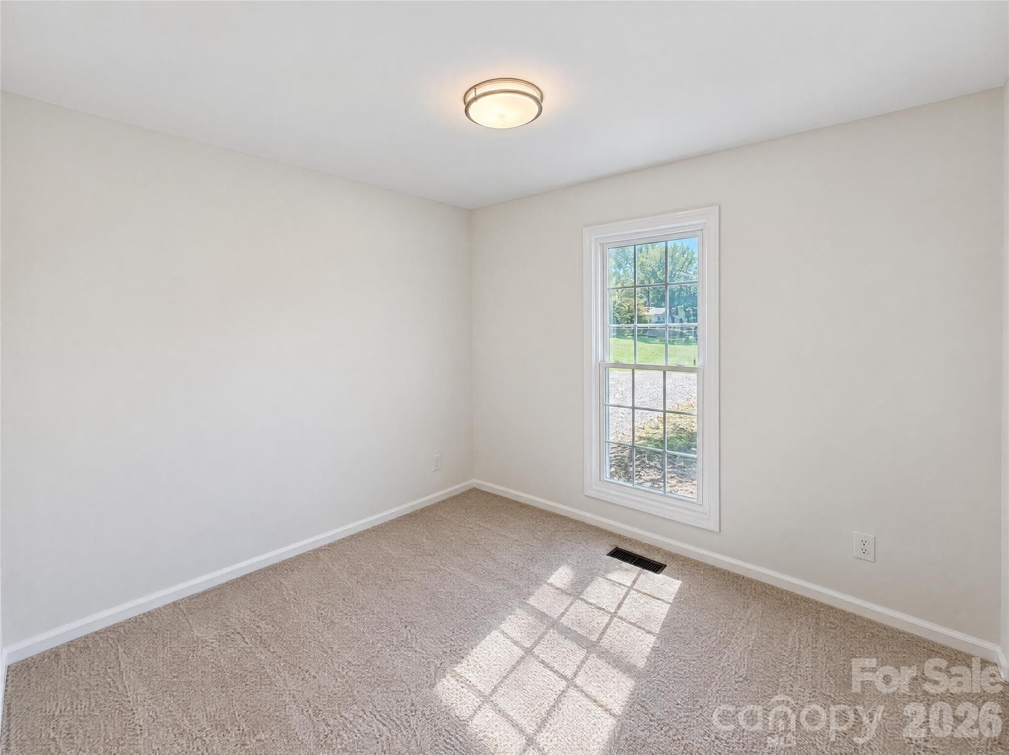 Single Family Residence at 319 Neighbors Drive, Midland, photo 12 of 21