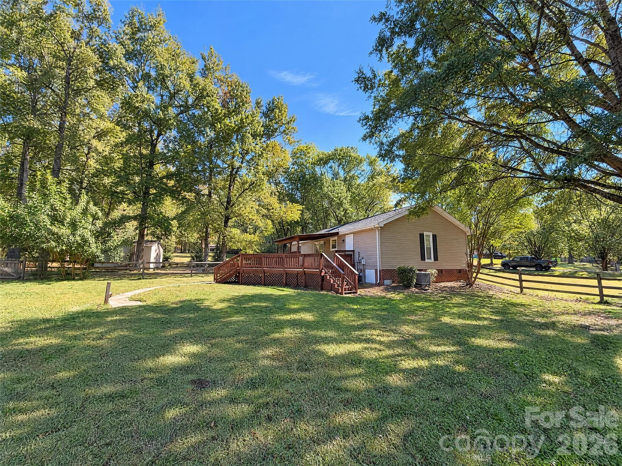 Single Family Residence at 319 Neighbors Drive, Midland, photo 19 of 21