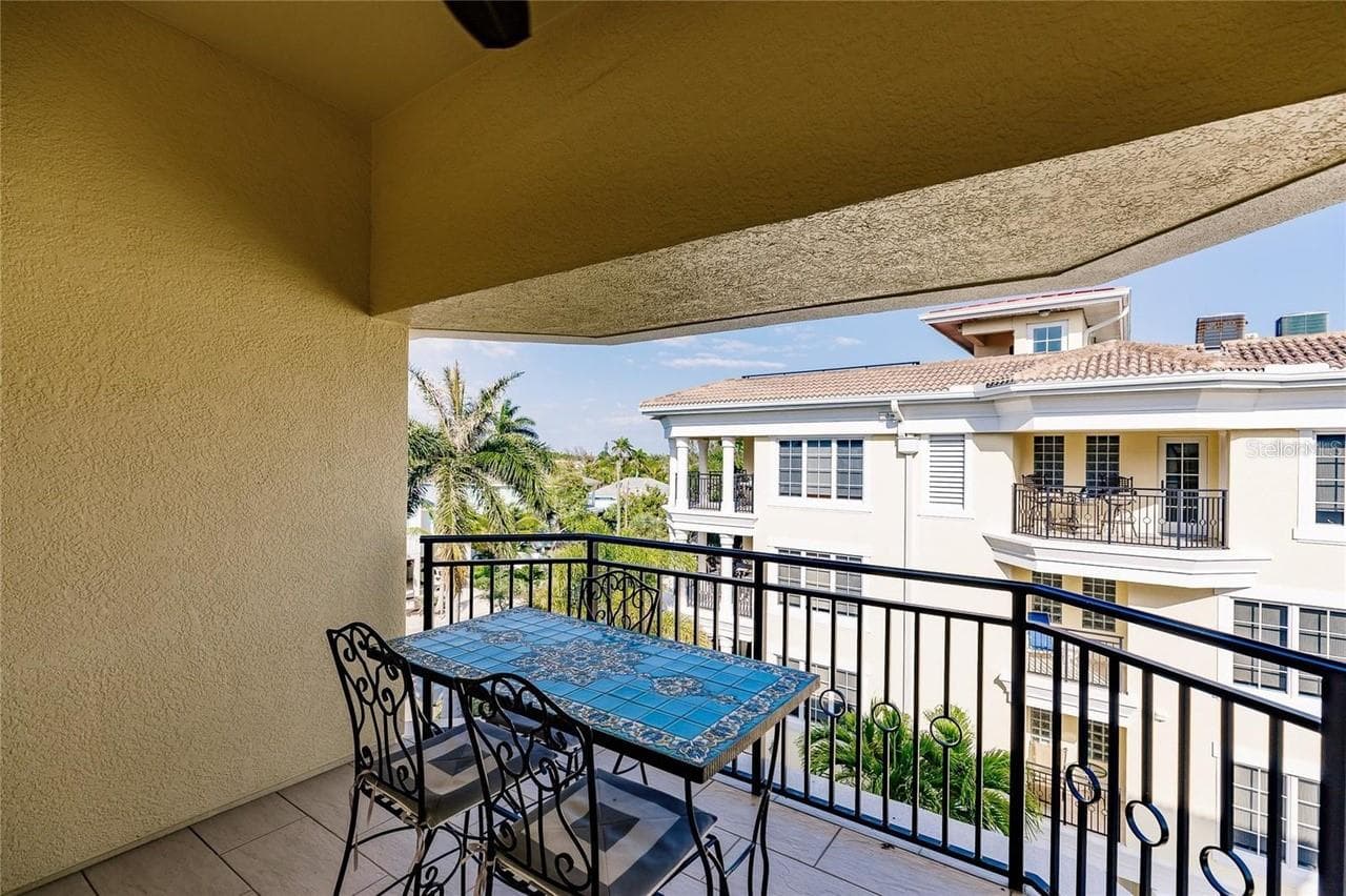 Condominium at 304 CALLE MIRAMAR #304S, SARASOTA, photo 11 of 36