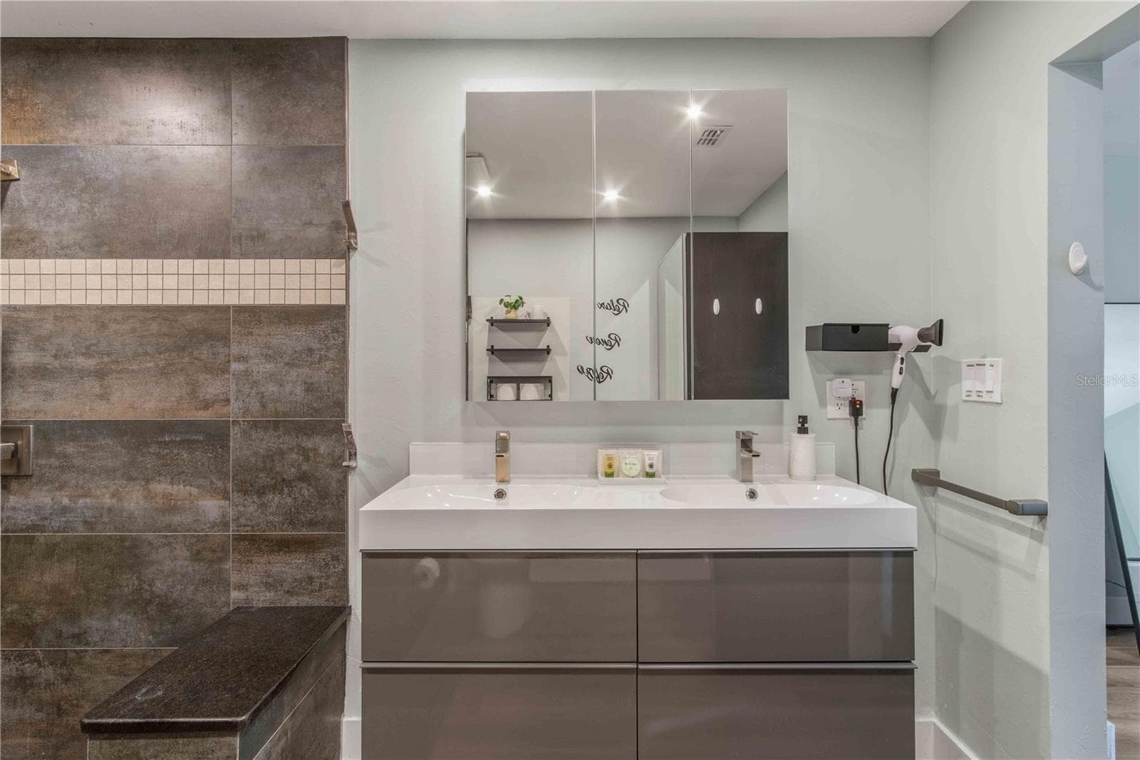 Primary bathroom - 131 CASA LN, PUNTA GORDA