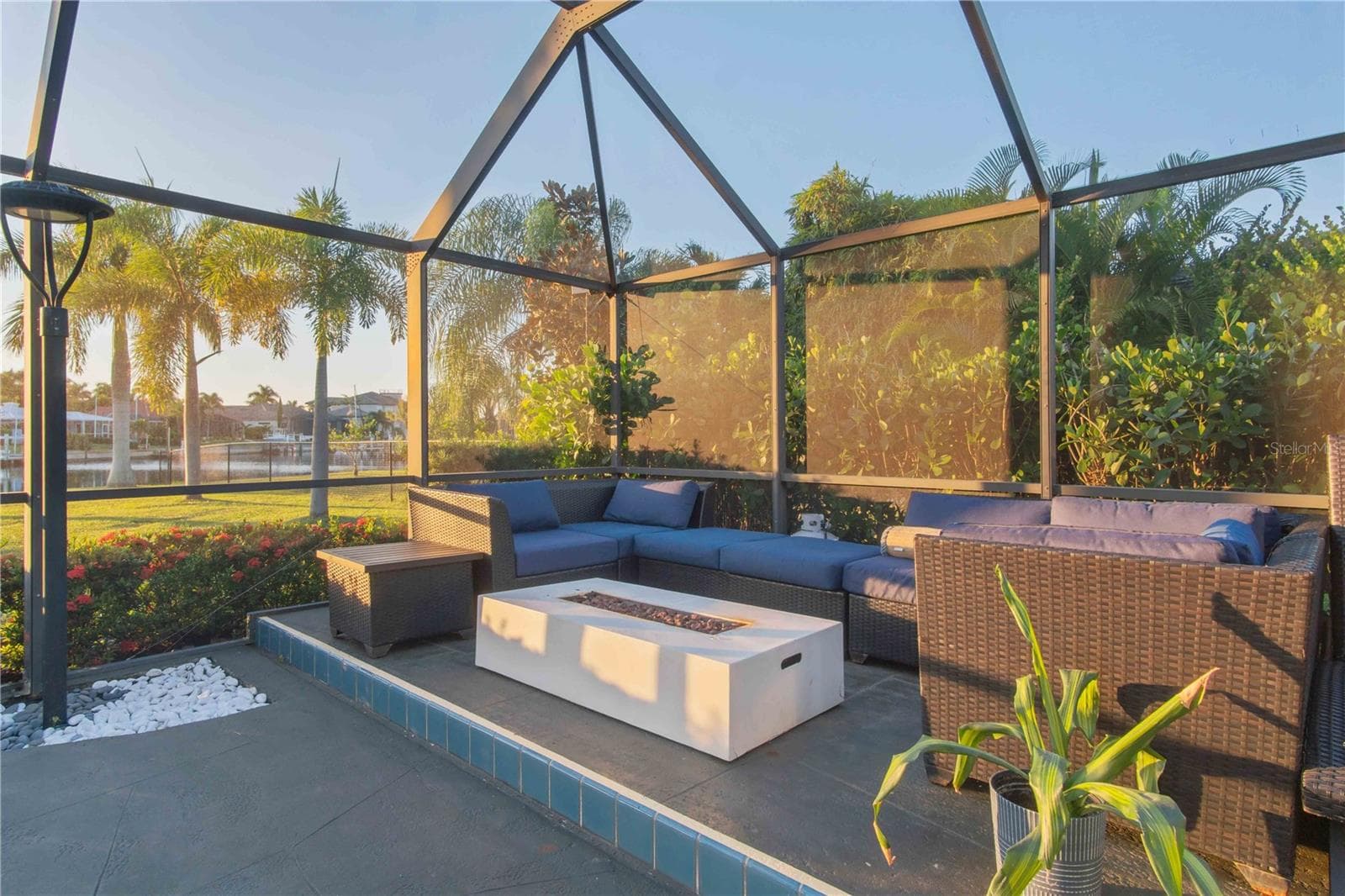 Fire pit - 131 CASA LN, PUNTA GORDA