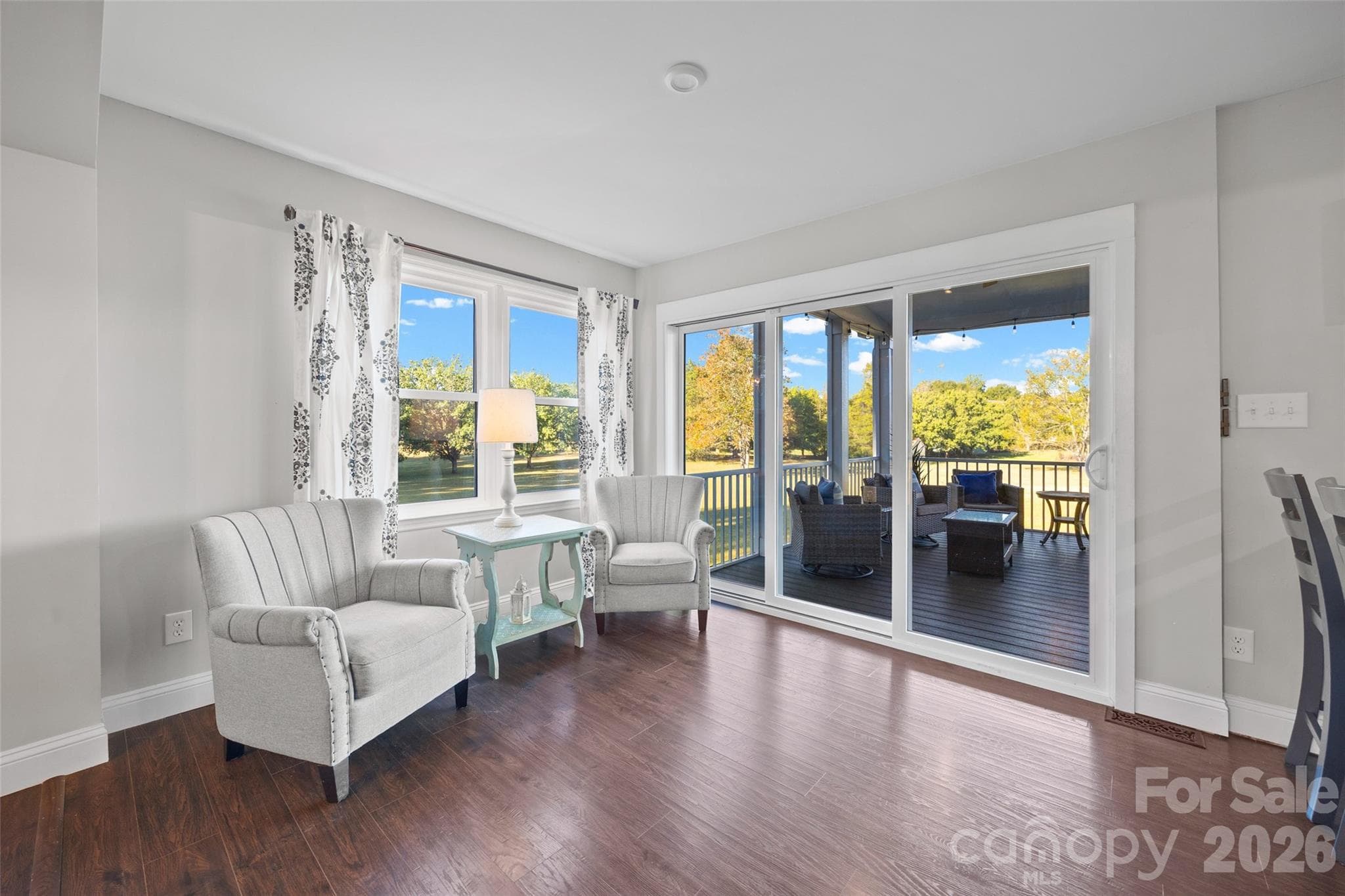 Eat n kitchen - 3076 Crestview Lane, Lancaster