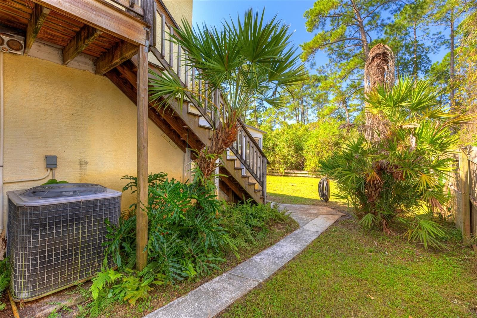 Single Family Residence at 1950 9TH AVE, DELAND, photo 21 of 28