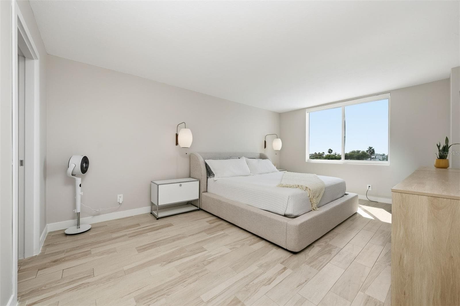 Condominium at 101 S GULFSTREAM AVE #5G, SARASOTA, photo 18 of 36