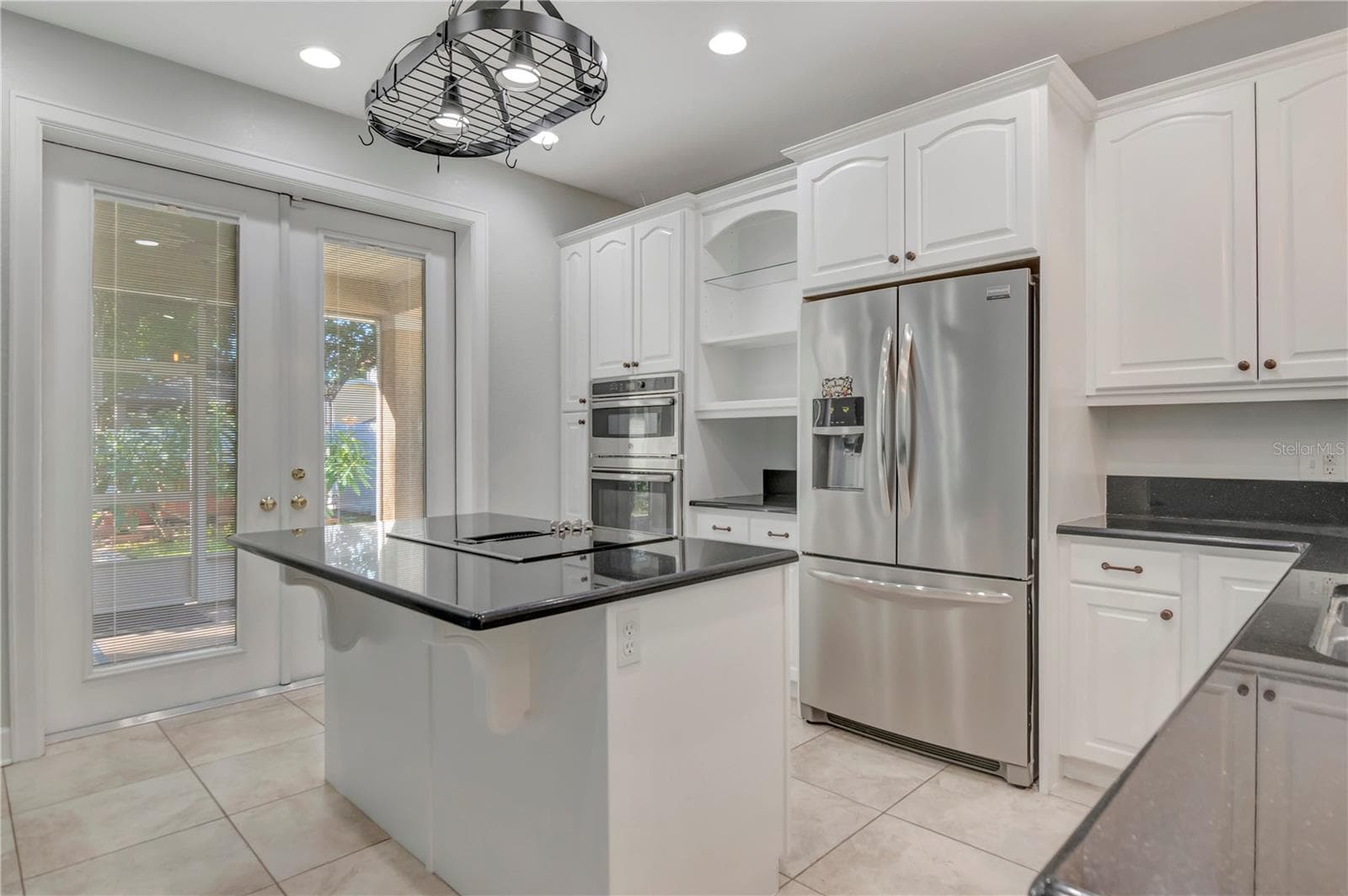 Single Family Residence at 3816 W ESTRELLA ST, TAMPA, photo 10 of 30