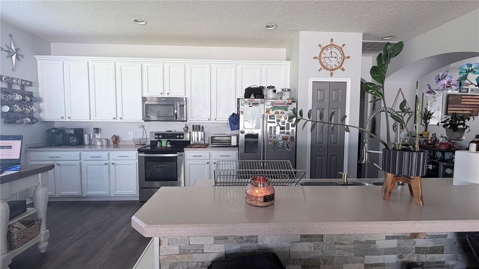Single Family Residence at 14038 LAKE LIVE OAK DR, ORLANDO, photo 3 of 11