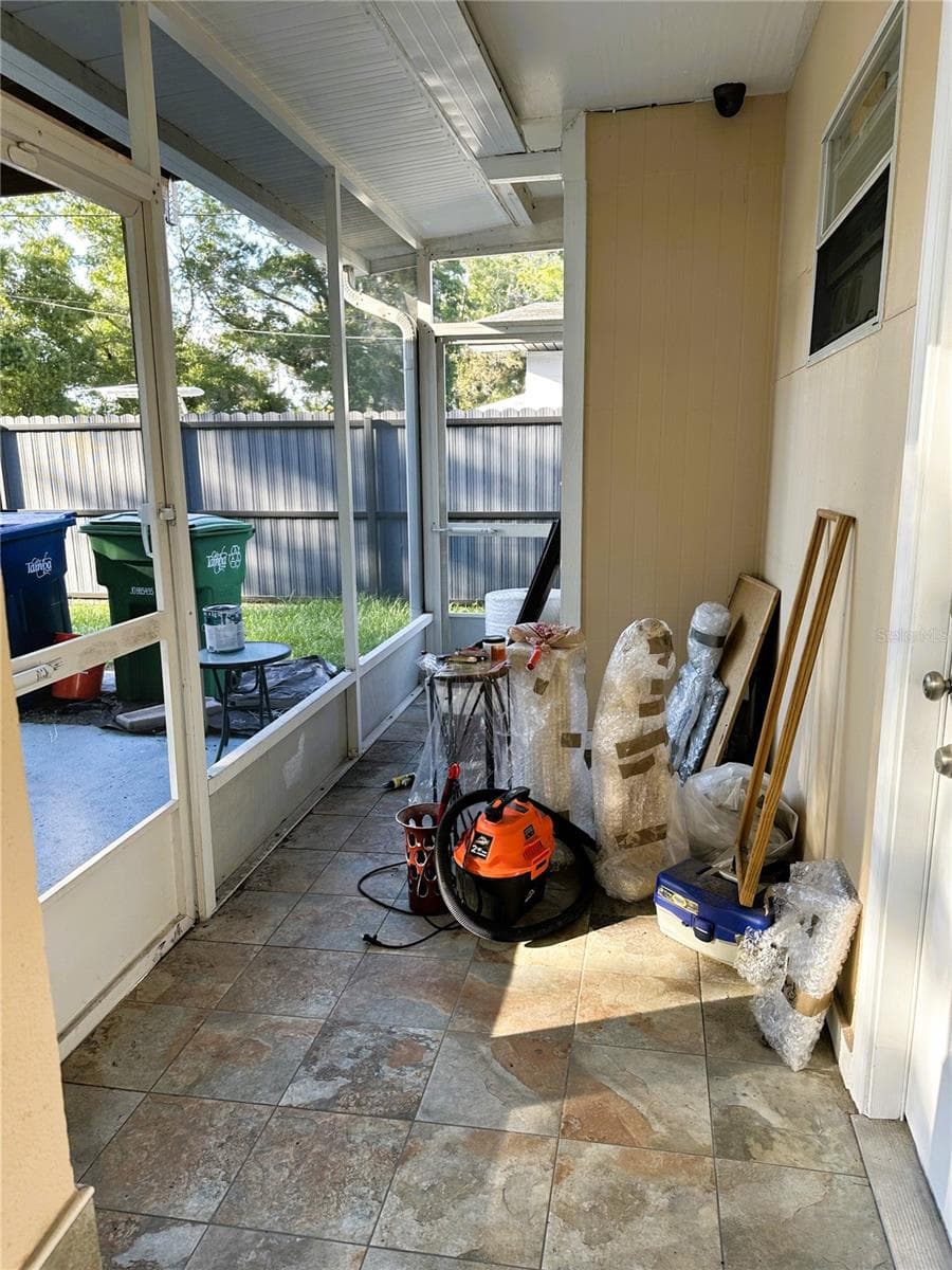 Single Family Residence at 4617 N CLARK AVE, TAMPA, photo 13 of 37