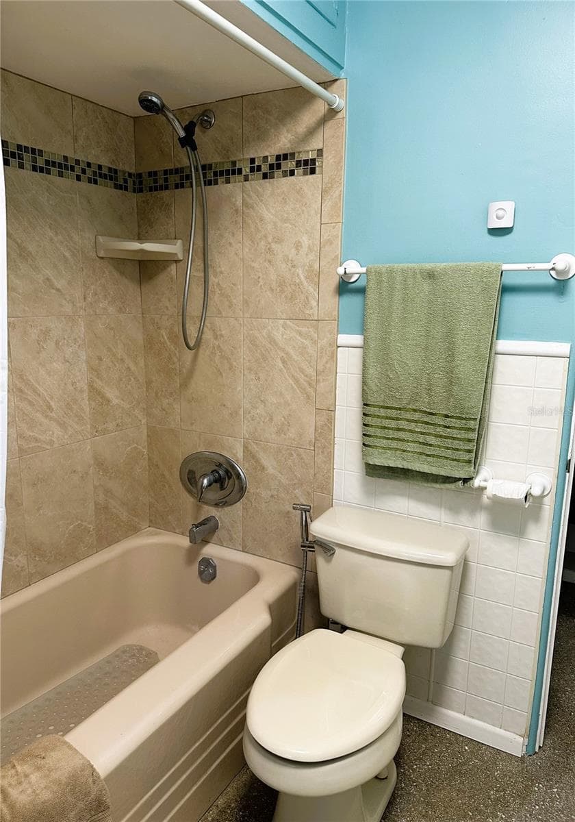 Single Family Residence at 4617 N CLARK AVE, TAMPA, photo 20 of 37