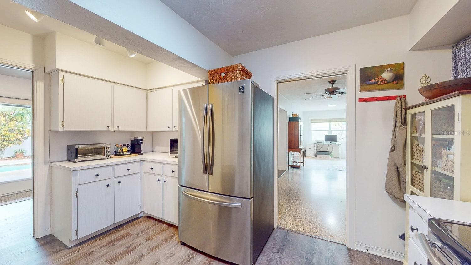 Kitchen - 6782 33RD AVE N, ST PETERSBURG